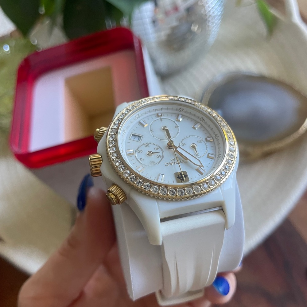 Zodiac Women's White and Gold Crystal Accent Watch - Picture 6 of 10